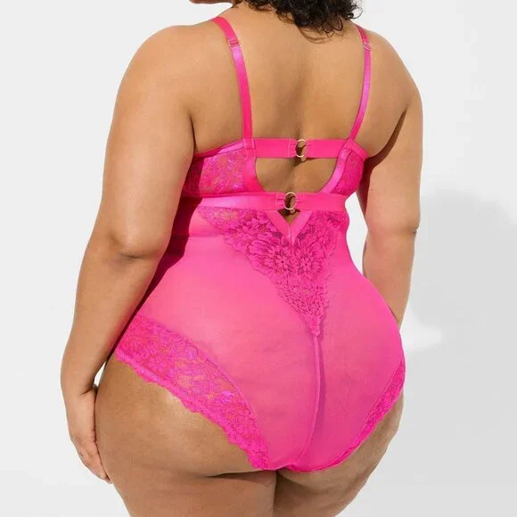 ❤️NWT TORRID LINGERIE HOT PINK BODYSUIT - STRAPPY FLORAL LACE PLUS SIZE - Picture 2 of 10